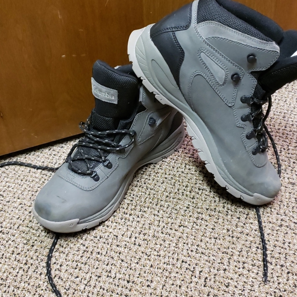 Columbia hiking boots